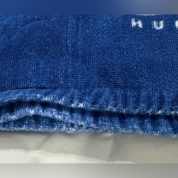 Hugo Boss Beach Towel - Picture 10 of 15